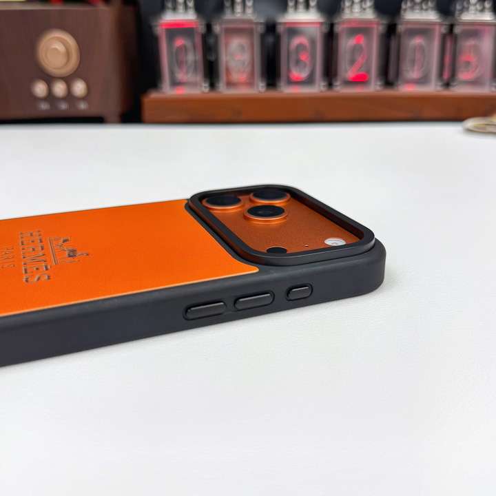 Hermes ロゴ 銀箔押し iphone17proケース