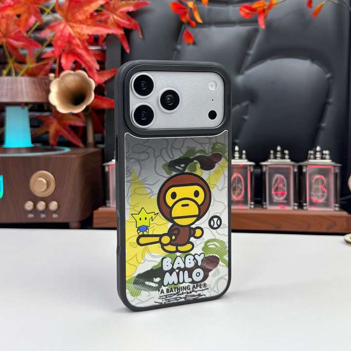ア・ベイシング・エイプ iphone18proケース マット感
