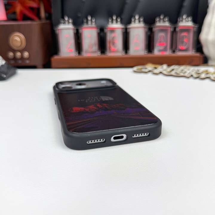 the north face iphone17proケース ホットスタンプ 立体パターン