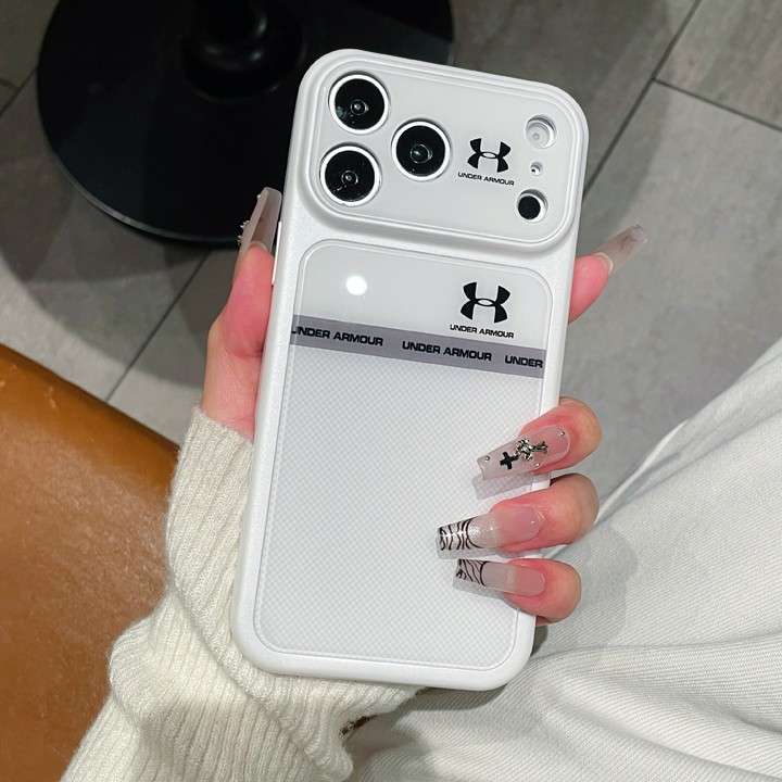 Chanel iphone17promaxカメラケース