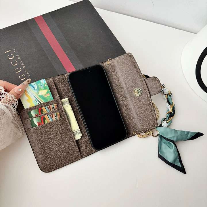 gucci iphone18promax 手帳ケース チェーン付き