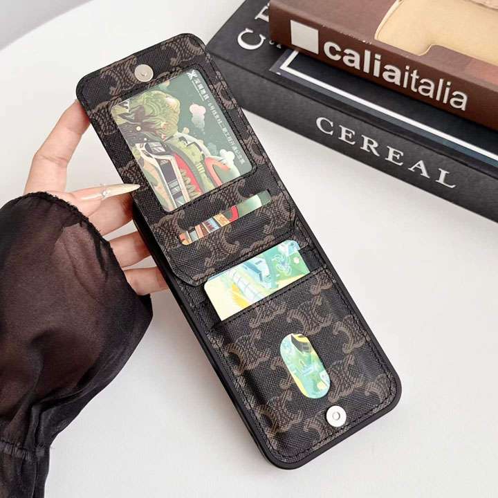 セリーヌ iphone18proケース 背面 収納