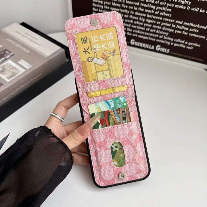 コーチ iphone18proケース 背面 カード収納
