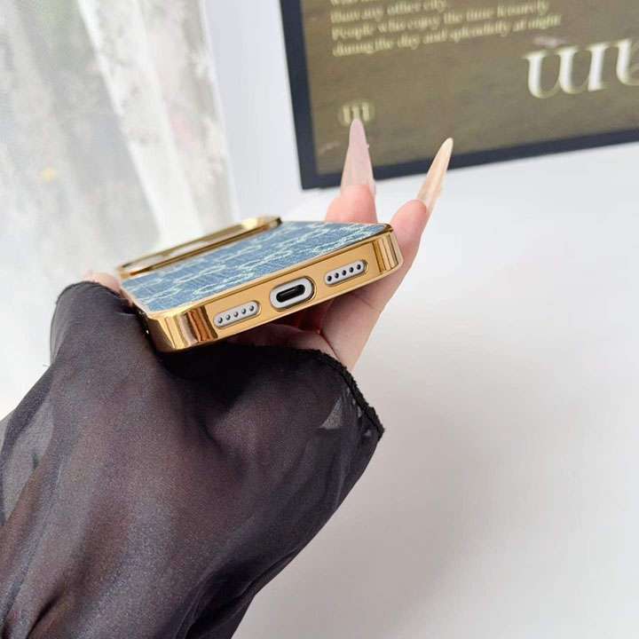 グッチアイフォーン 18ケース 電気メッキ レンズ保護