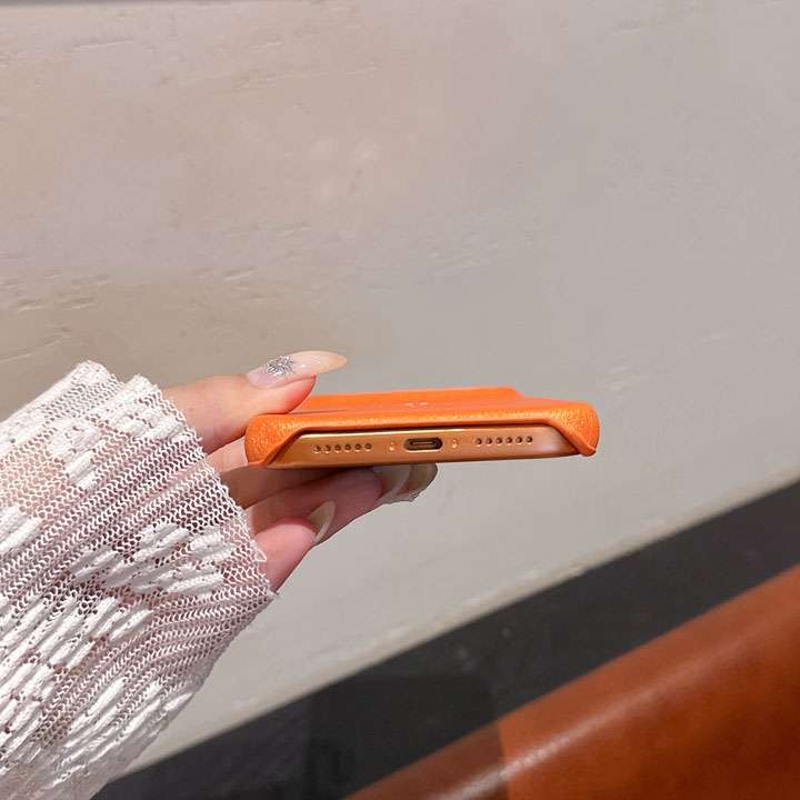 バレンシアガiphone18pro スリムケース