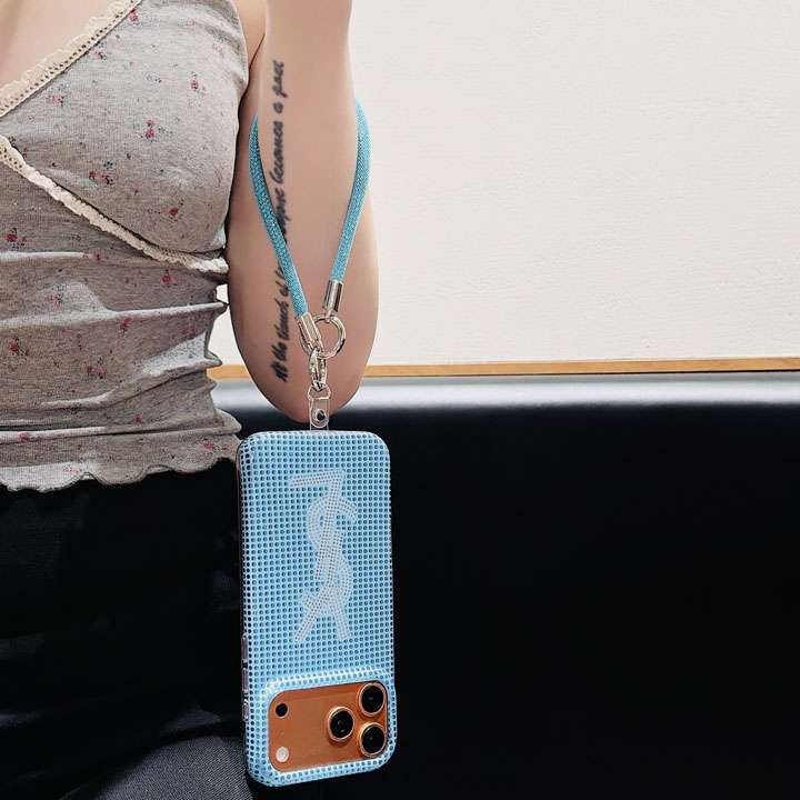 イヴ サンローラン iphone18proケース キラキラ 可愛い