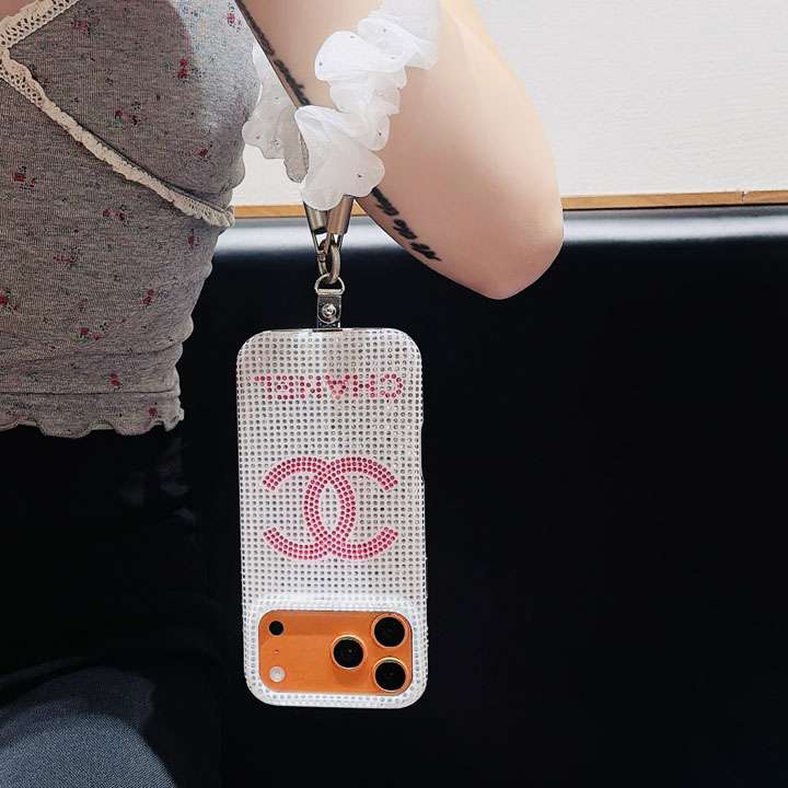 chanel iphone18proケースラインストーン 付き