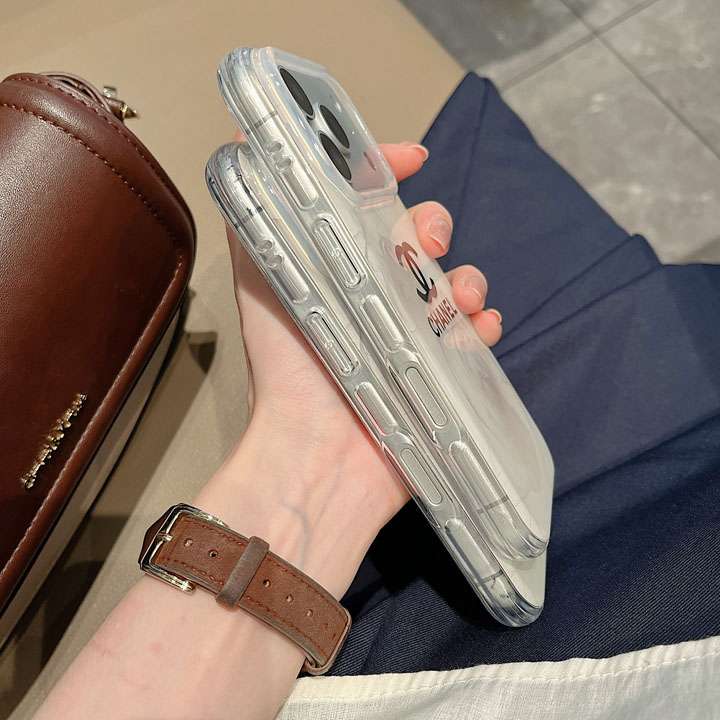 日常使いに iphone18pro シャネル スマホケース