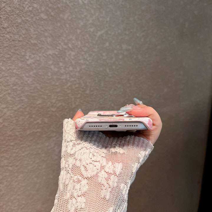 プラダ iphone18pro 互換性カバー