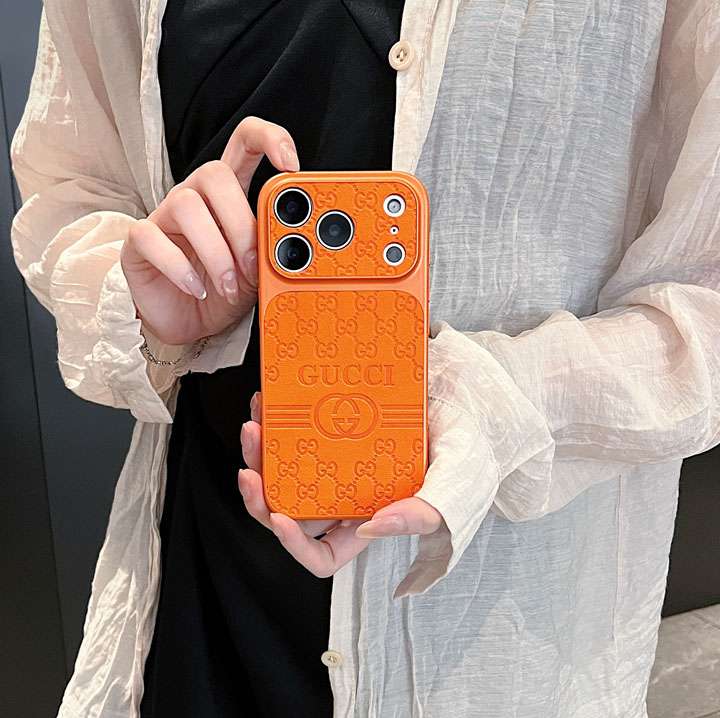 gucci iphone18proケース 一体型 レンズ保護