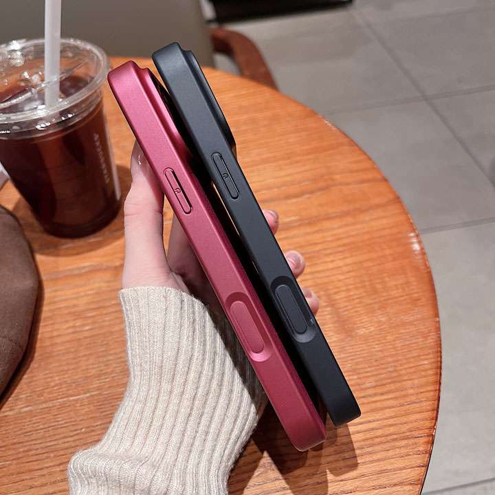 ysl iphone18proスマホケース レンズ保護