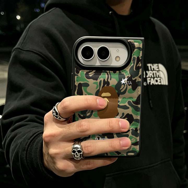 A BATHING APE ダウンジャケット風 iphone duoケース