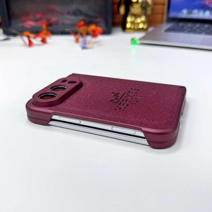 HERMES ロゴ型押しiphone duo携帯ケース