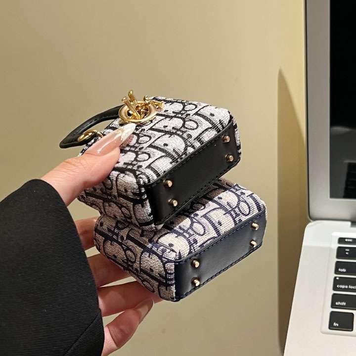 ディオール バッグ型 airpods 5 ケース