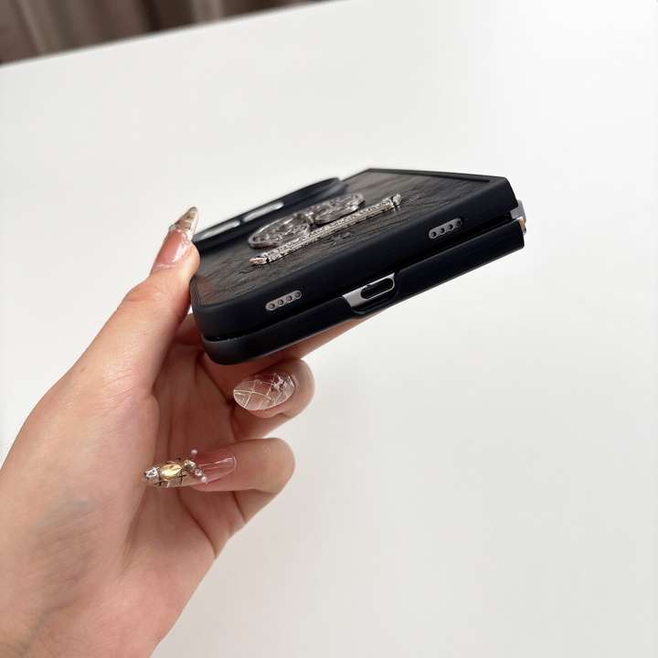 クロームハーツ iphone duo 折りたたみ型ケース
