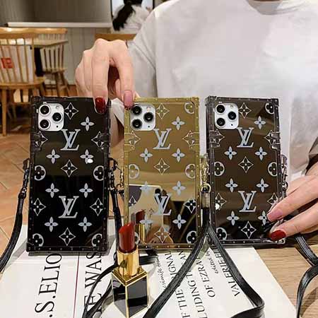 ルイヴィトン　iPhone13pro ケース　Louis Vuitton